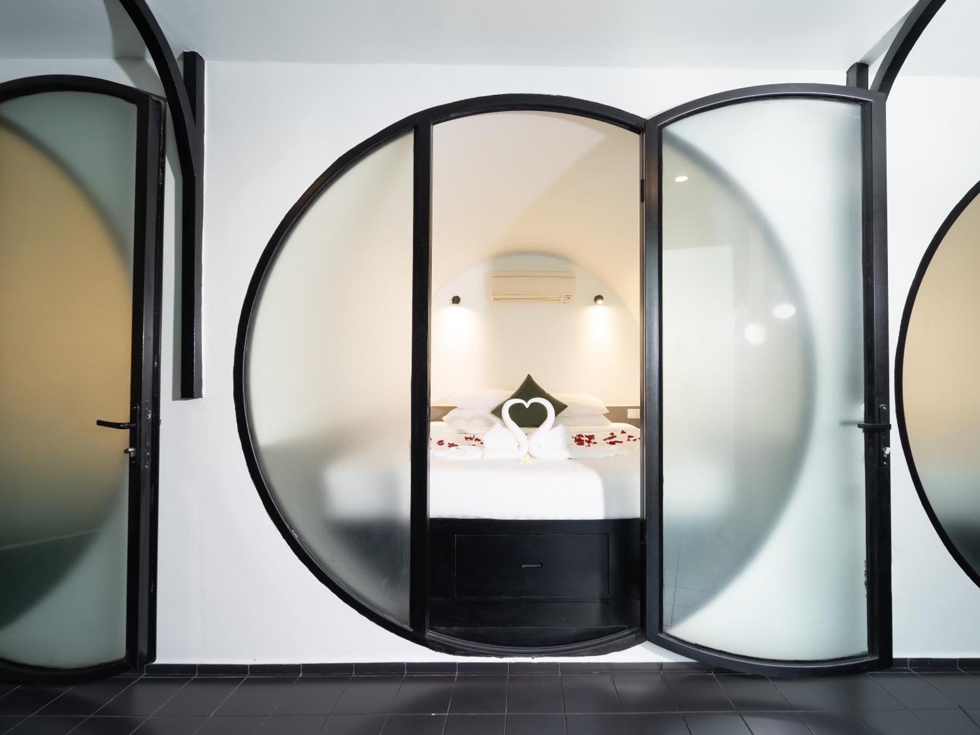 Tunnel Urban Retreat Hotel Siem Reap Exterior foto